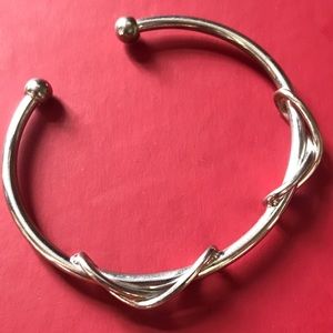 Double infinity bangle